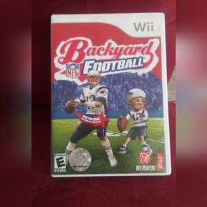 L@@k!!  WII Backyard Football NFL Video Game  (Nintendo Wii, 2007)